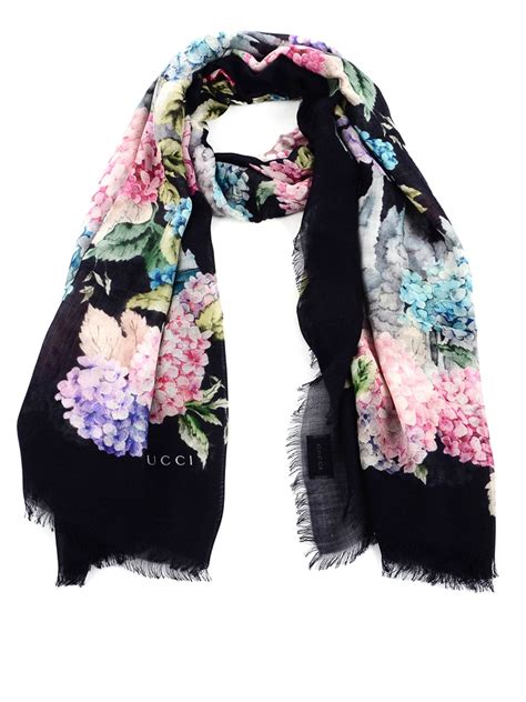 gucci hydrangea scarf|gucci wool wraps.